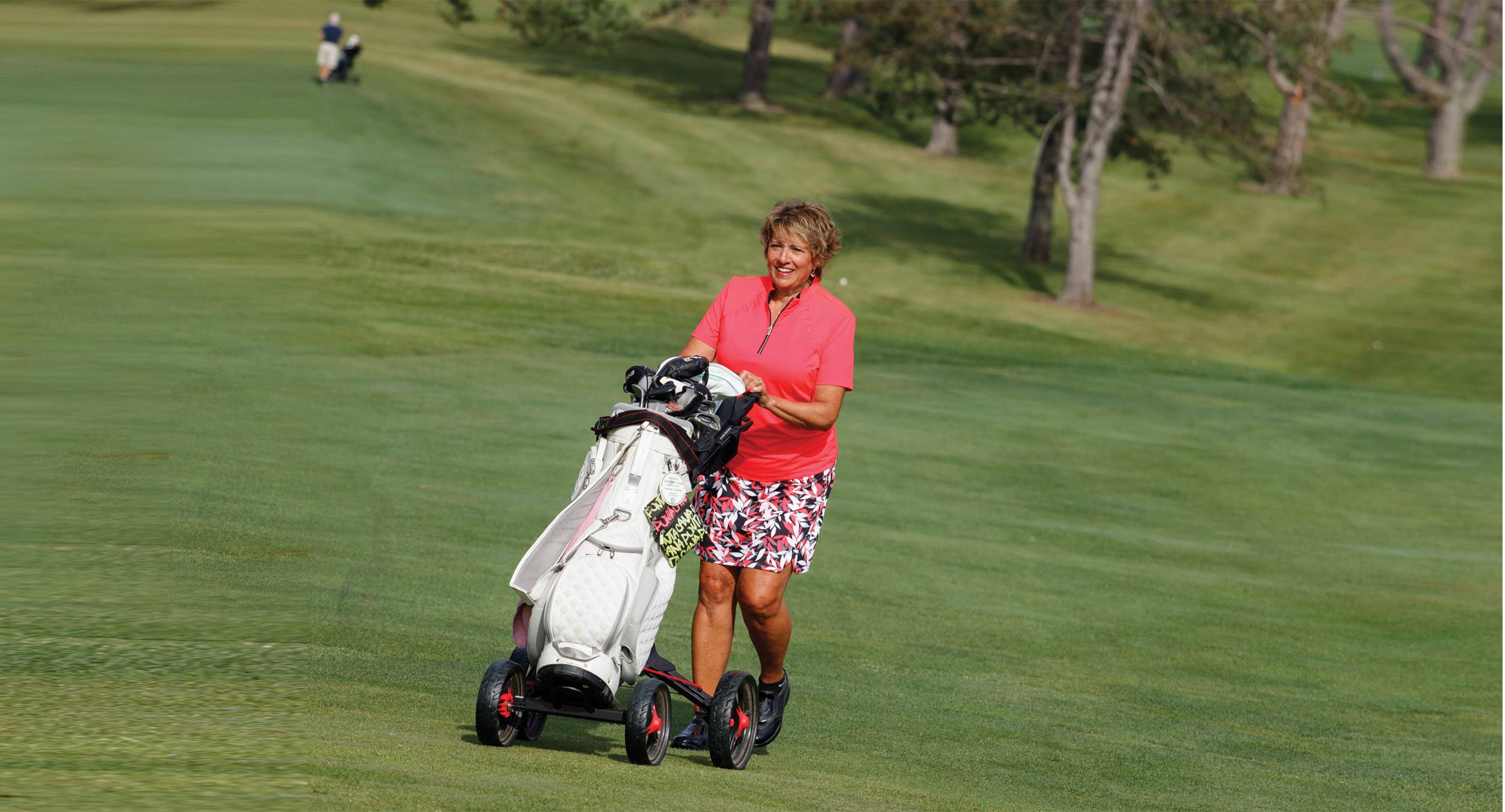 Photo of Lorraine Sabatine on golf course